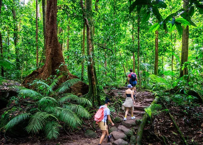 Yha Cairns Central